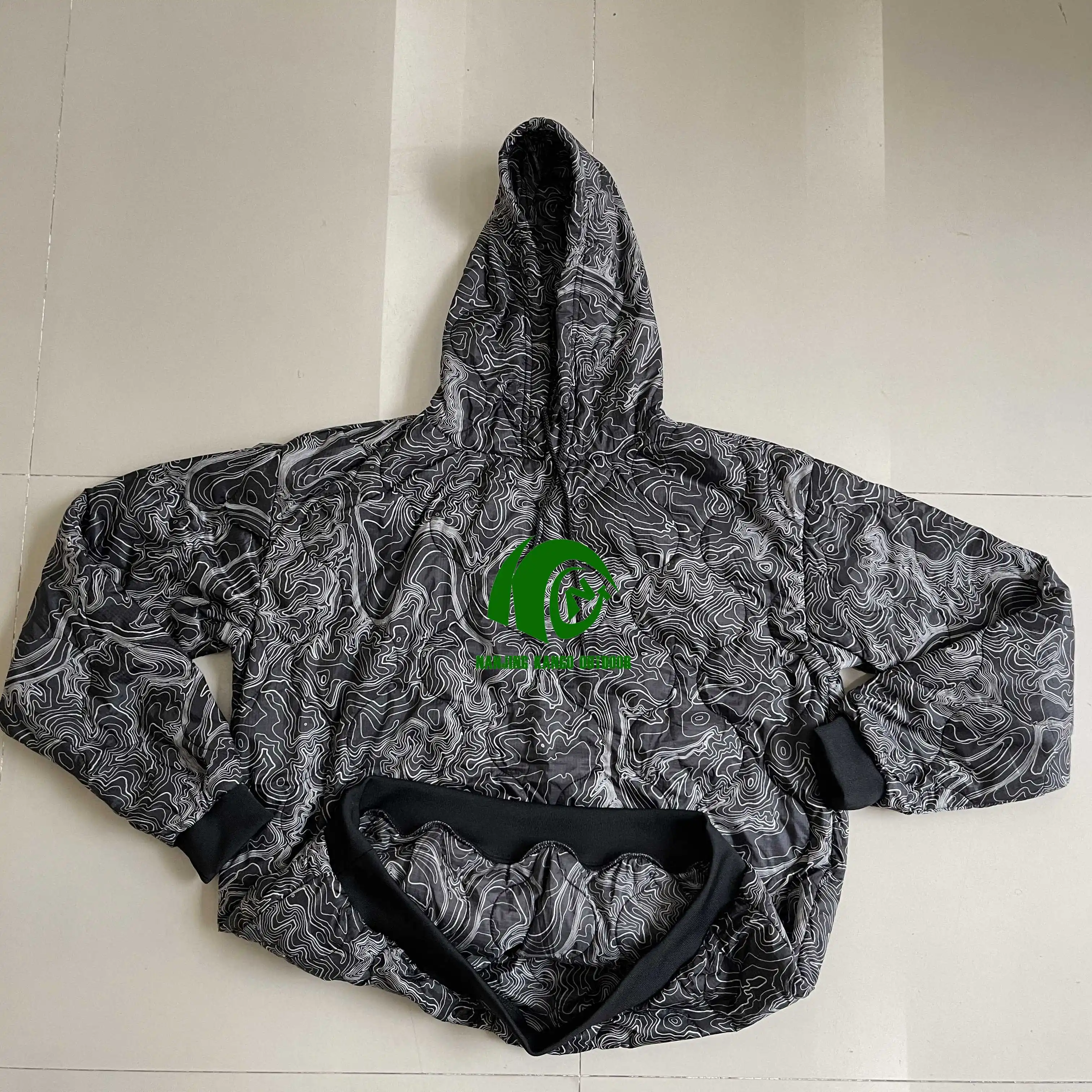 Kango new design comfortable woobie hoodie adult waterproof new color white and blackstripe woobie hoodie