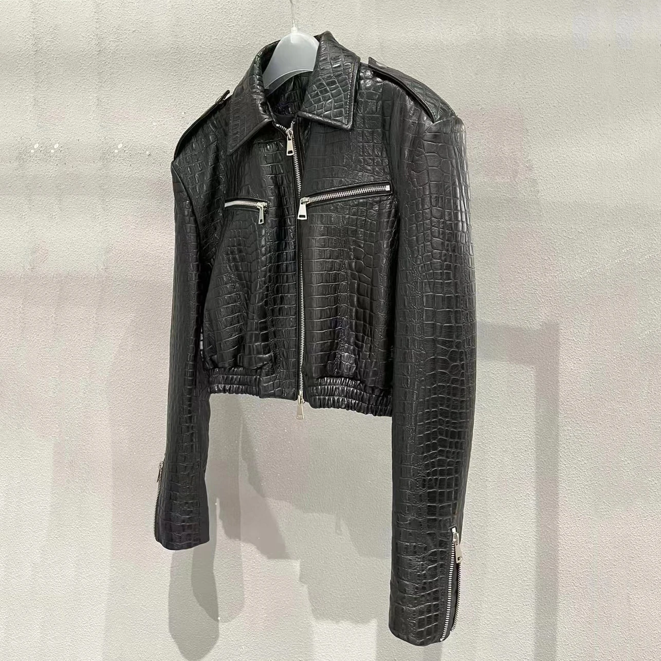 Luxury Soft Fall Spring New Fashion Short Genuine Leather Jacket Long Sleeves Zipper Crocodile Custom Women Sexy Leather Coat