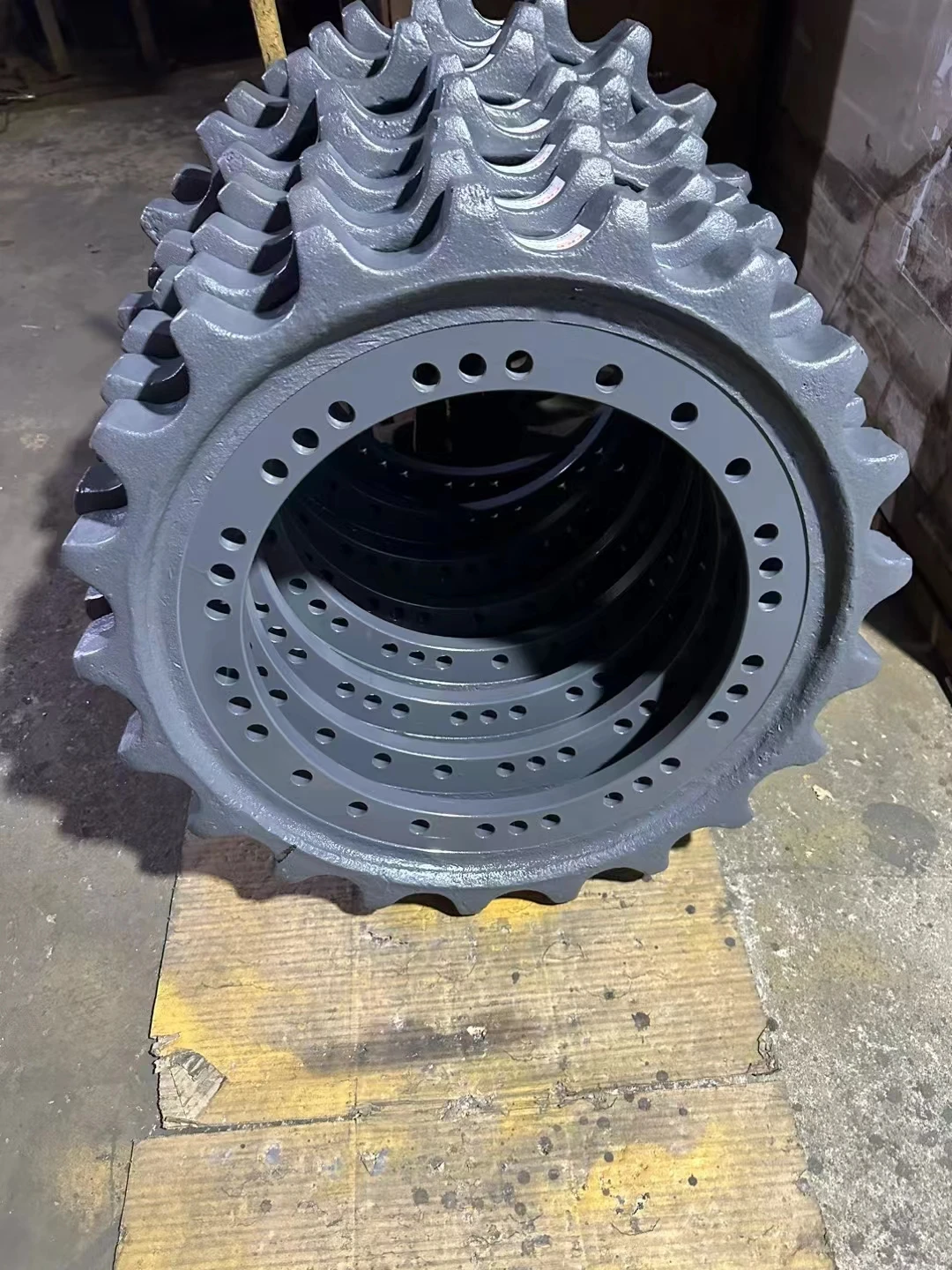 Bulldozer Roller Chain Sprocket  Drive Sprocket for Rubber Track Undercarriage Parts Excavator Sprocket
