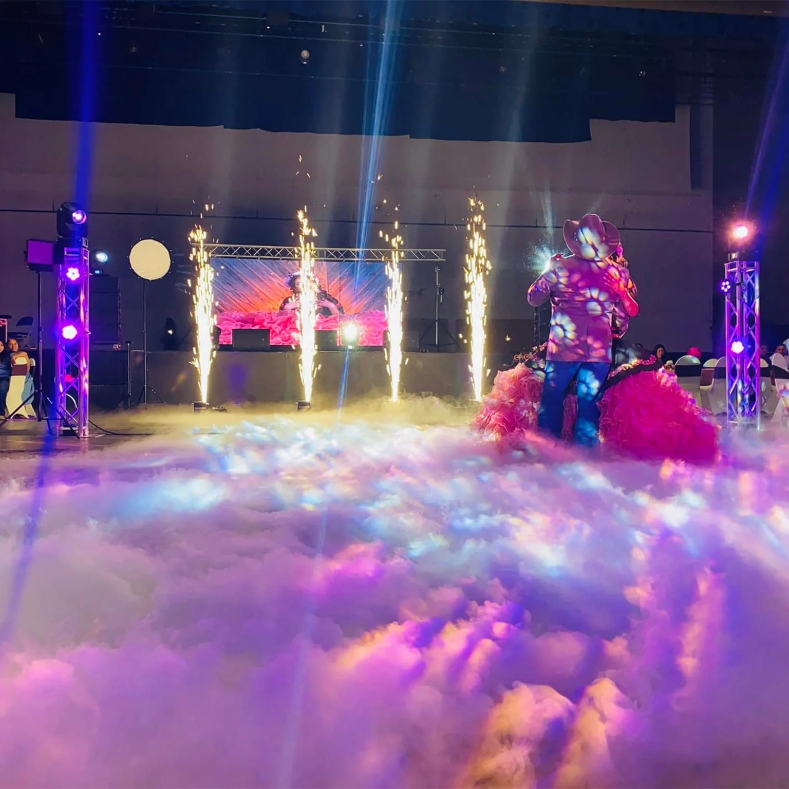 Cold firework machine with multifunction remote do kinds of special effects DMX console control cold spark machine