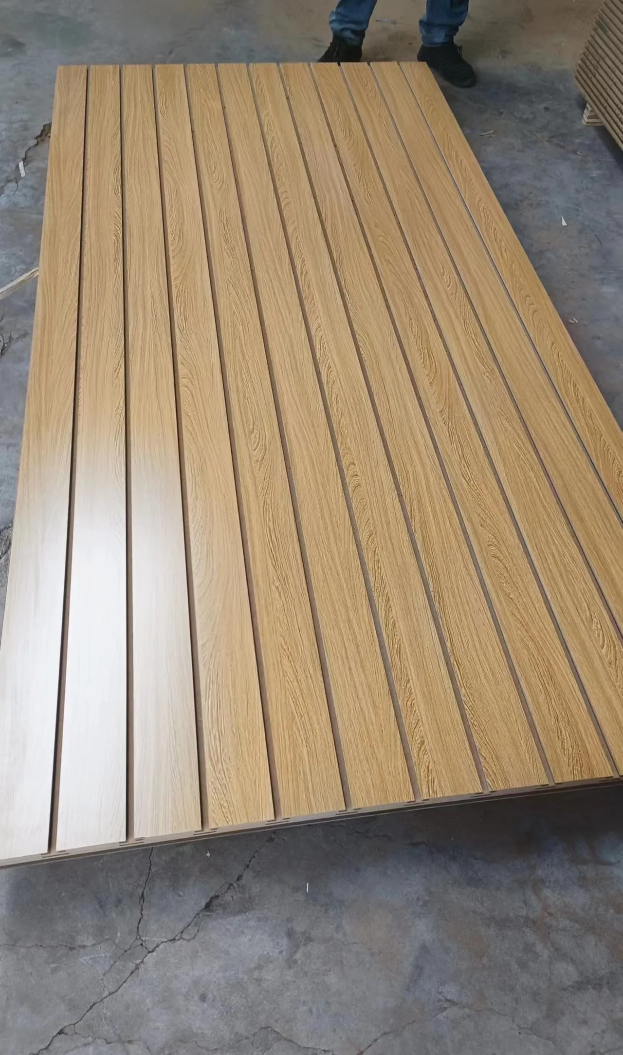 plywood slotted plates like flooring,slots grooves plywood,slatwall mdf slotted plywood slat wall panel