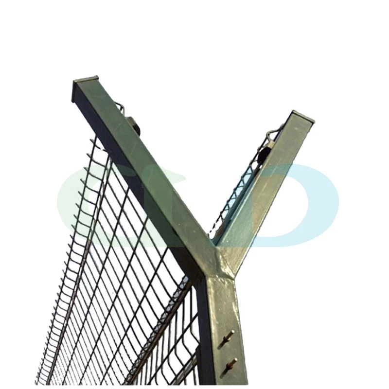 Security Fence/Pvc Coated Airport Fencing /Security Barricade Fencing from China Factory