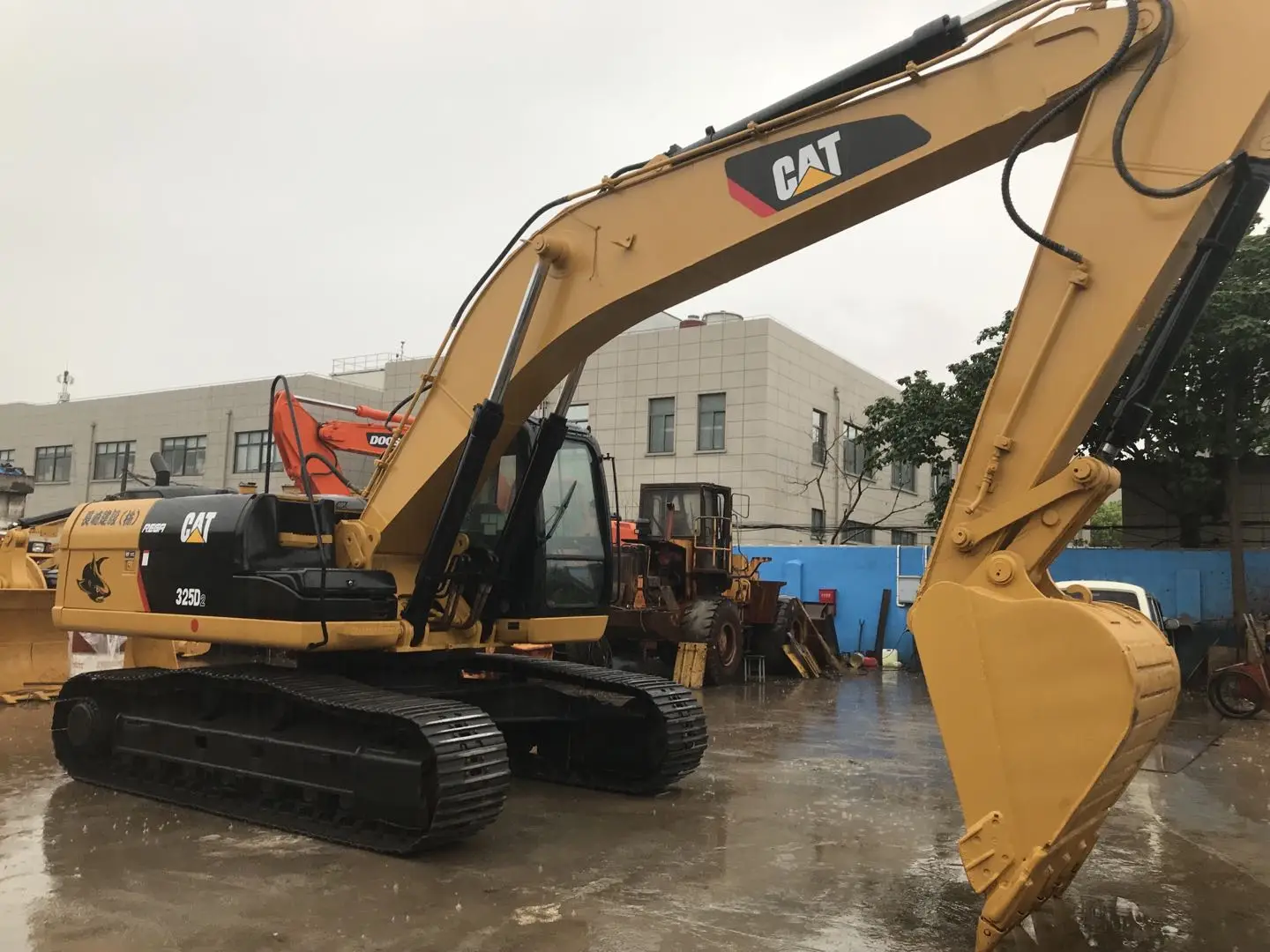 Used Caterpiar 325D Used Cat 320 325 330 excavator from Japan for sale