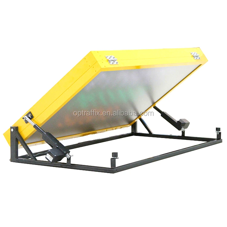 P1103 USA Quality Truck Message Board NTCIP Traffic LED Display ITS Yellow Color Pick-Up Truck Changeable Message Sign