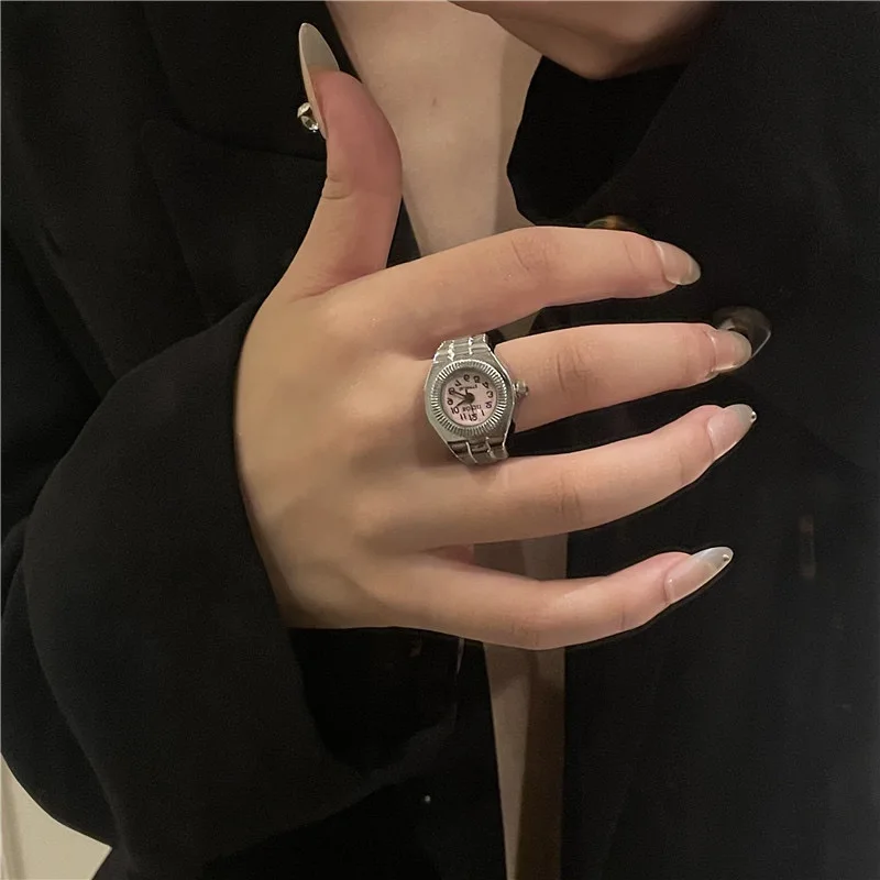 Retro Hiphop Ring Watch For Women Men Mini Silver Finger Ring Digital Watch Elastic Stretchy Watchband Jewelry Clock Gift
