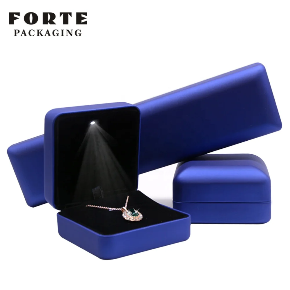 FORTE coffret bijoux black high end leather engagement custom made jewelry boxes jeweler ring box with  LED