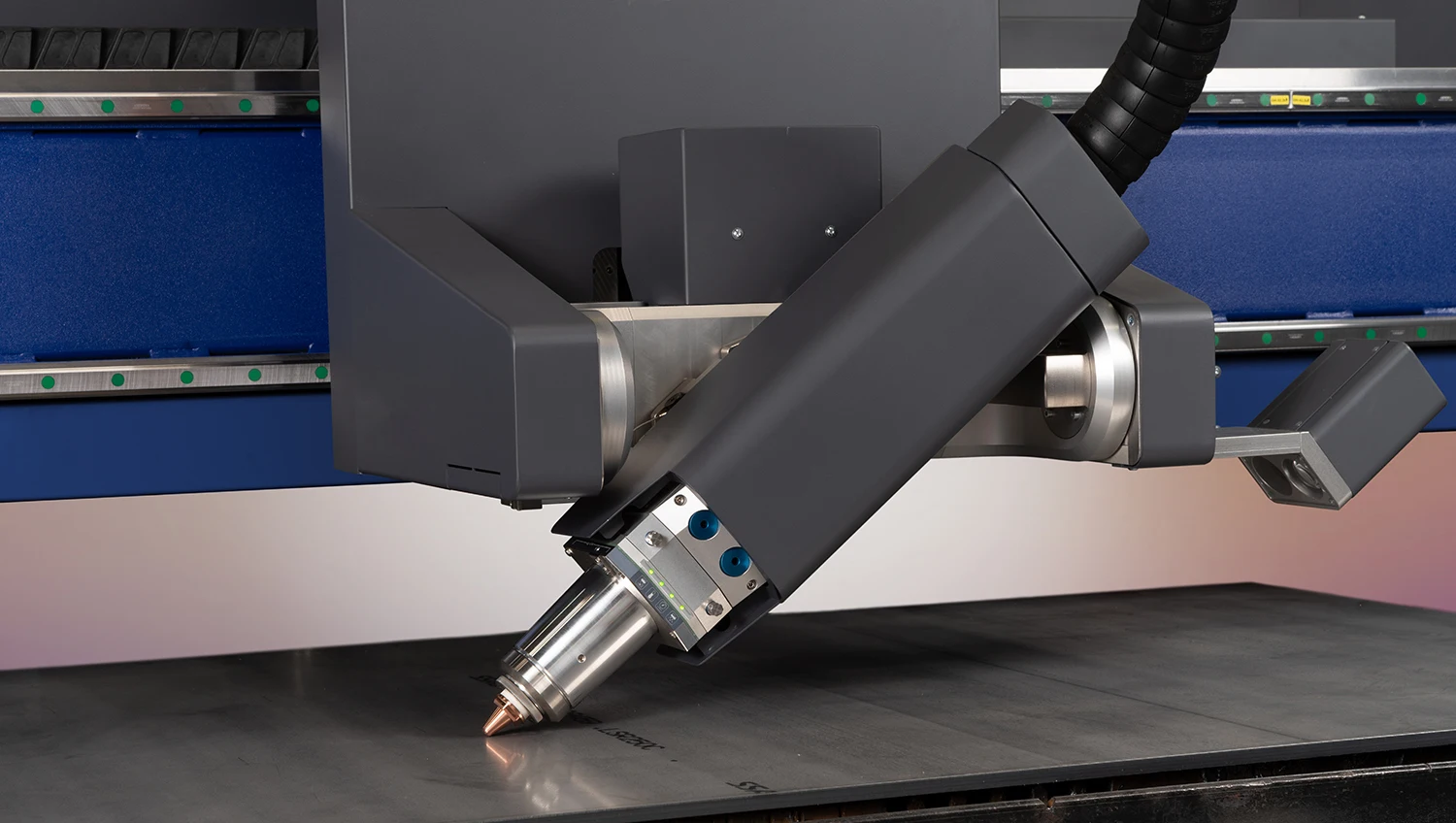 Messer ELEMENT 400L smart cutting laser bevel cutting machine
