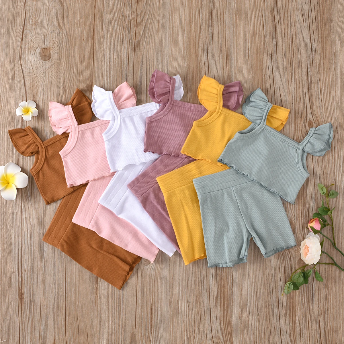  2 предмета в комплекте sz70-sz110 6 мес.-4 лет для девочек трикотажные оборками укороченный топ-футболка и высокие шорты с эластичной резинкой на талии; Комплект укороченными брюками; Одежда