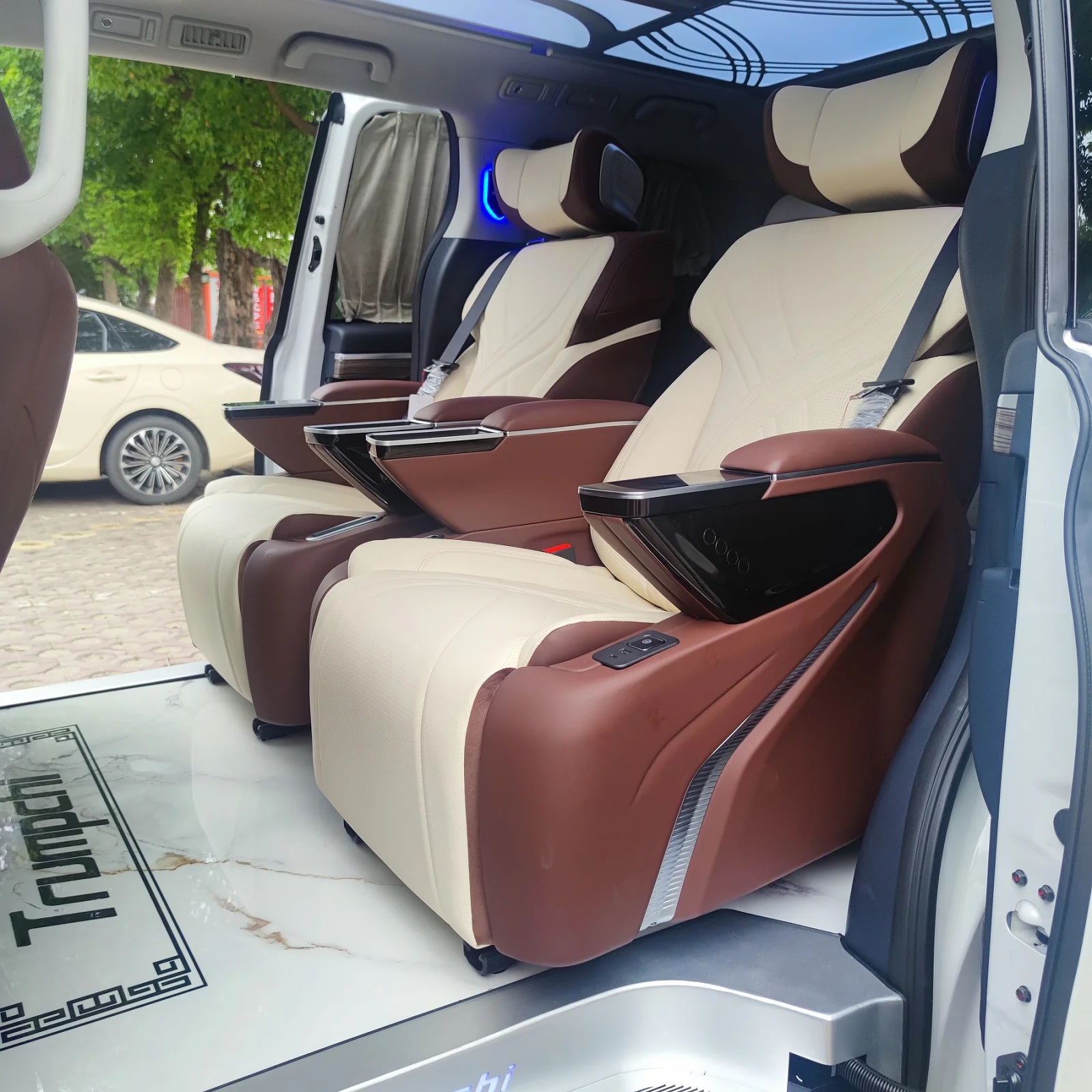 Convert Sprinter Van Seats Leather Seats With Electric Backrest For Kia Carnival