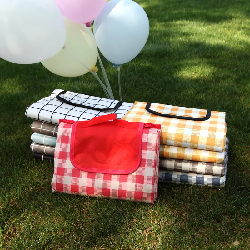 Factory Direct High Quality Polyester Wholesale Foldable Portable Extra Large Striped Waterproof Outdoor Picnic Mat Blanket