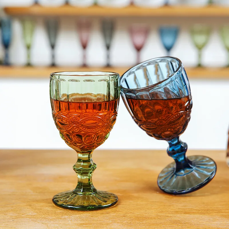 Wholesale wedding glasses Color embossed pattern Transparent Drinking cup green wine glasses Retro champagne Coupes for party