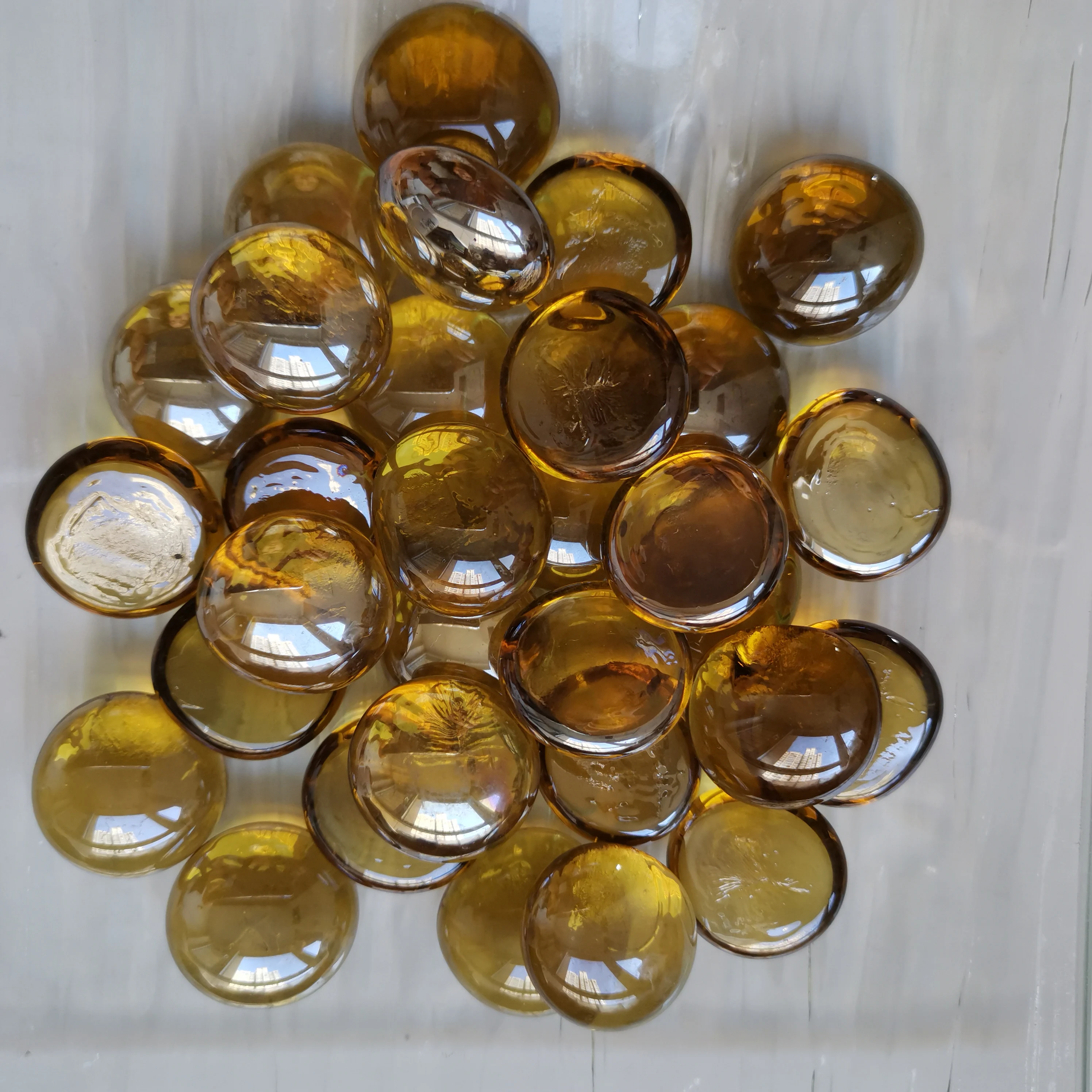 28-32mm Decorative flat glass beads