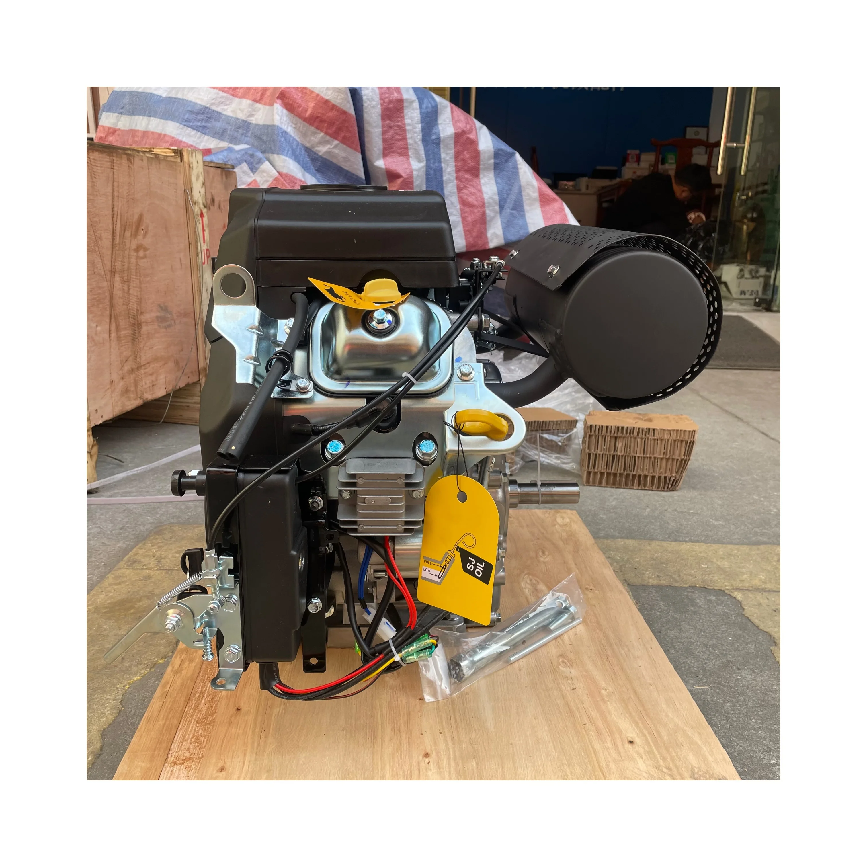 Совместимый 670CC 4-тактный бензиновый двигатель 2V78 с горизонтальным валом в двухцилиндровый Новый станок R670D