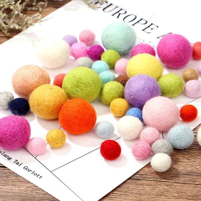 Wholesale 1.5-7cm felt wool pompoms ball accessories custom felt wool pom poms ball Christmas decoration