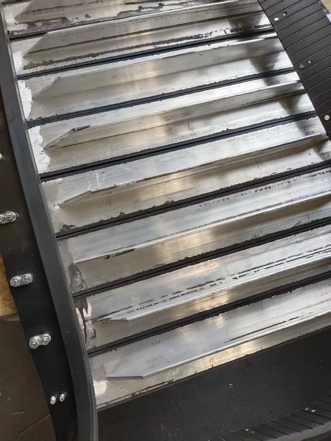 Good Quality Aluminum Running Board Self-generating Electric Curve Treadmill