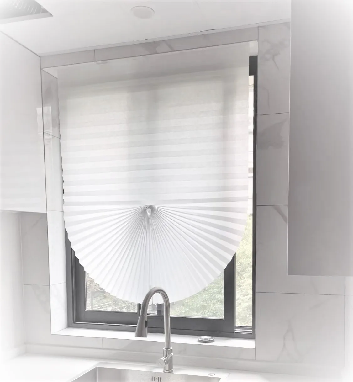 46 Inch W 72 Inch L 6 PCS 1 SET Oversize Superior Quality Simple Fabric Sticker Pleated Plisse Blinds for Window