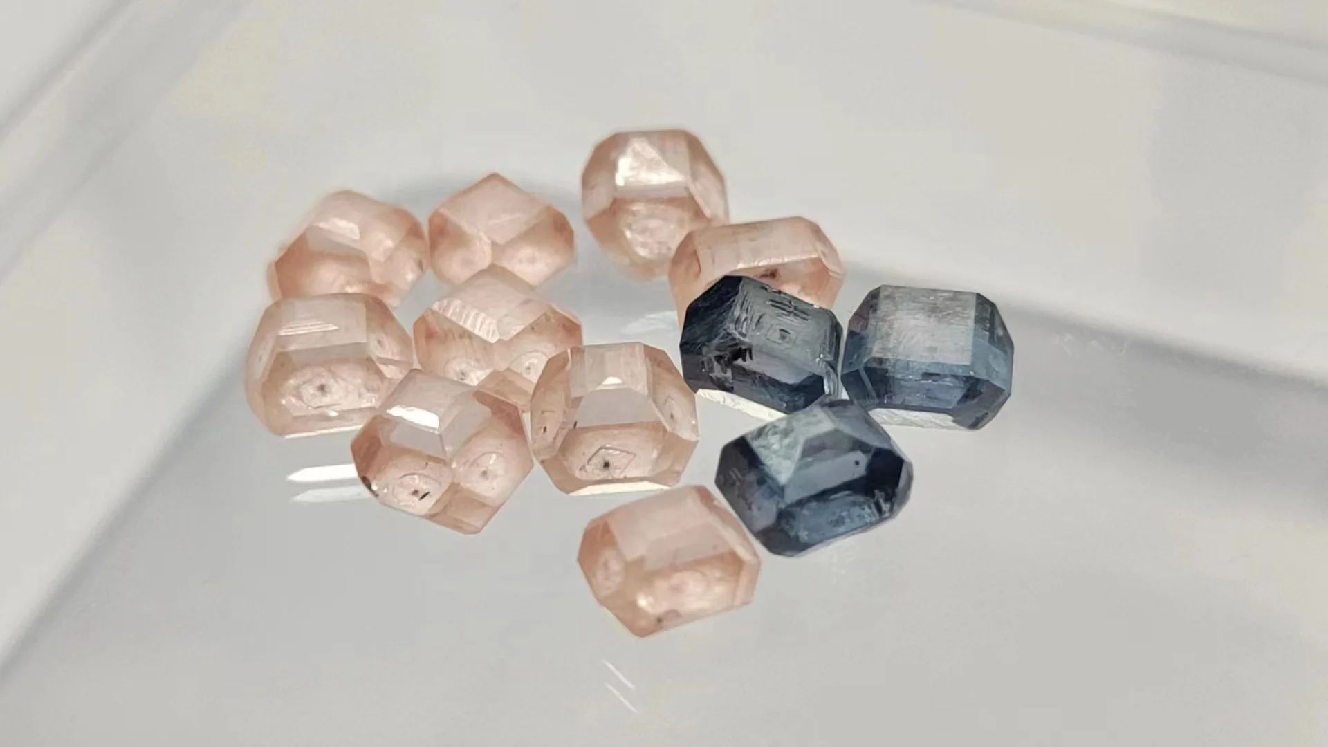 cherry pink vs vvs uncut rough diamond for jewelry