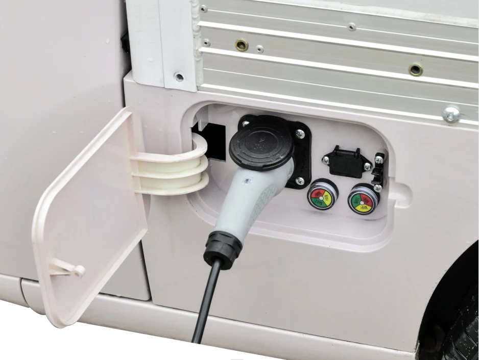 The long range 5000w 60km/h mini portable car with fridge 72V 230ah car refrigerator freezer for last mile delivery