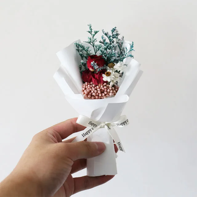 wholesale mini flower bouquet natural little small dry flowers corsage dried flowers for Party Wedding Decoration