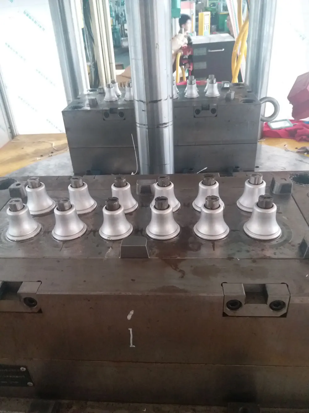 CE LED Bulb housing making machine Rotary Table Vertical Injection Molding Machine Price