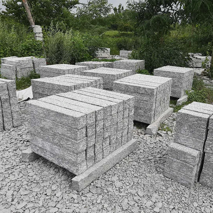 
Fence Palisade Outdoor Stone Handsplit Light Gray Granite 