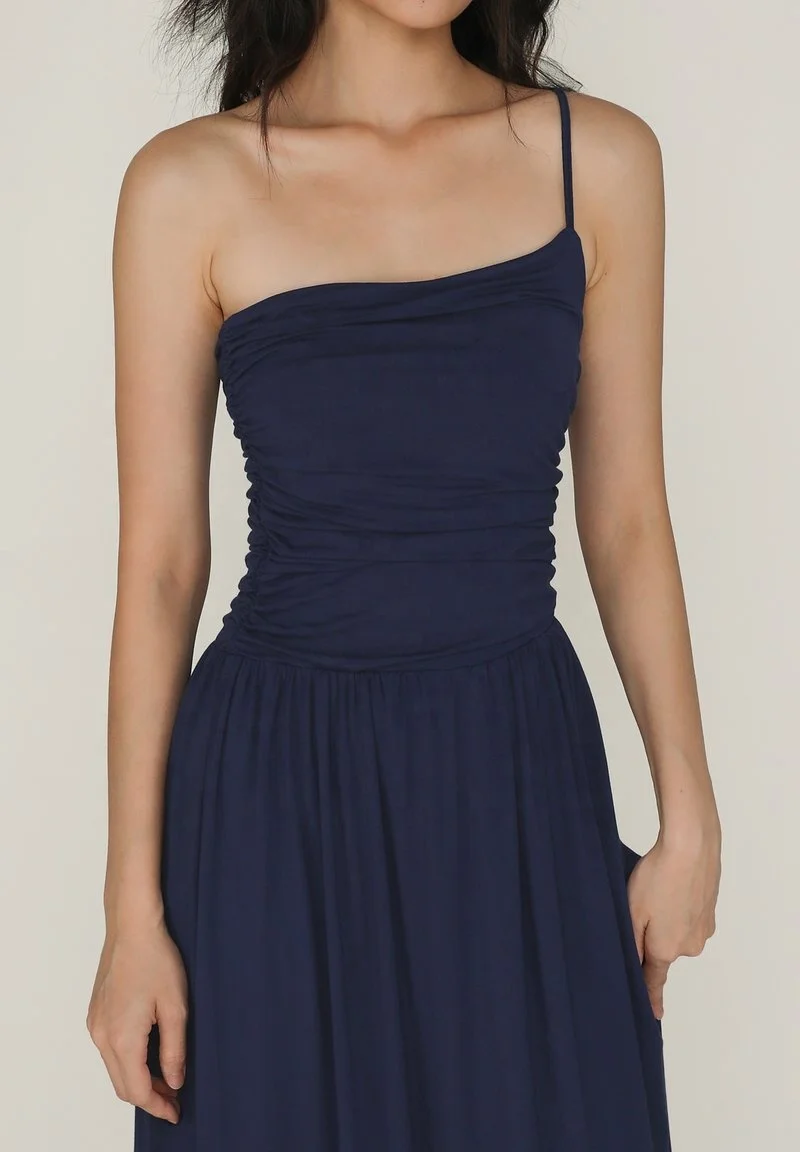 2024 Custom Dark Blue Charm Sleeveless One-Shoulder Spaghetti Strap Pleated Clothing Elegant Drape Slim Woman Dresses Daily Wear
