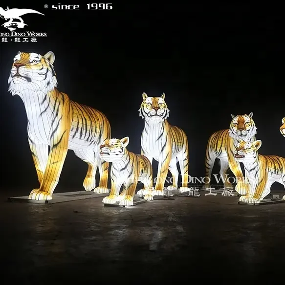 Traditional chinese festival celebration new year silk animal festival lantern