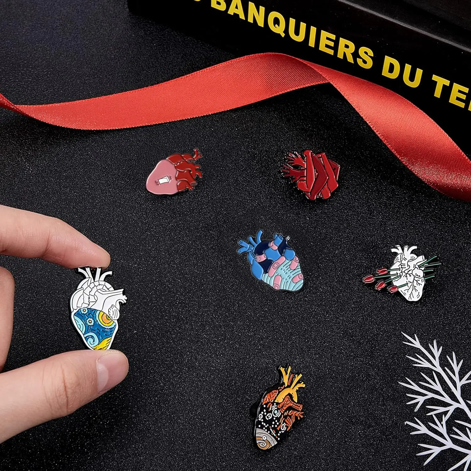 Heart Organ Series Brooch Medical Anatomical Heart Enamel Pin Brooches Heart Neurology pins Lapel Badge for Doctor Gifts