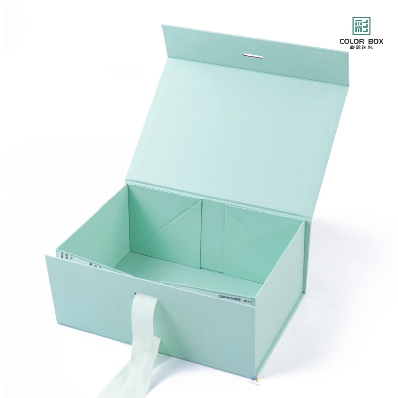 Lake green exquisite large size foldable gift box flip cover magnetic suction plus strap cardboard box