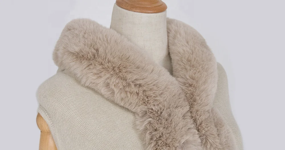 
Winter Knit Cashmere Woman Vest Faux Fur Trim Poncho Hooded Scarves Shawls With Tassels 