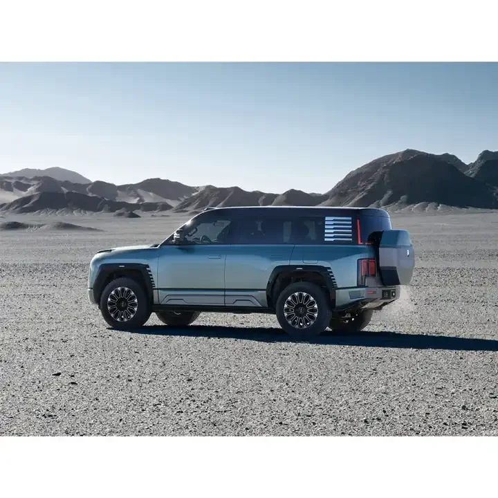 Byd Yangwan Yang Vang U8 New Off-road Jeep Byd Yangwang U8 Electric Car 4x4 Byd Yangwuang U8 Byd Yangwang Looking Up U8 Car