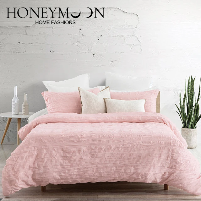 2022 pink color crinkle solid fashion bedding new design 85gsm  duvet cover sets 3pcs