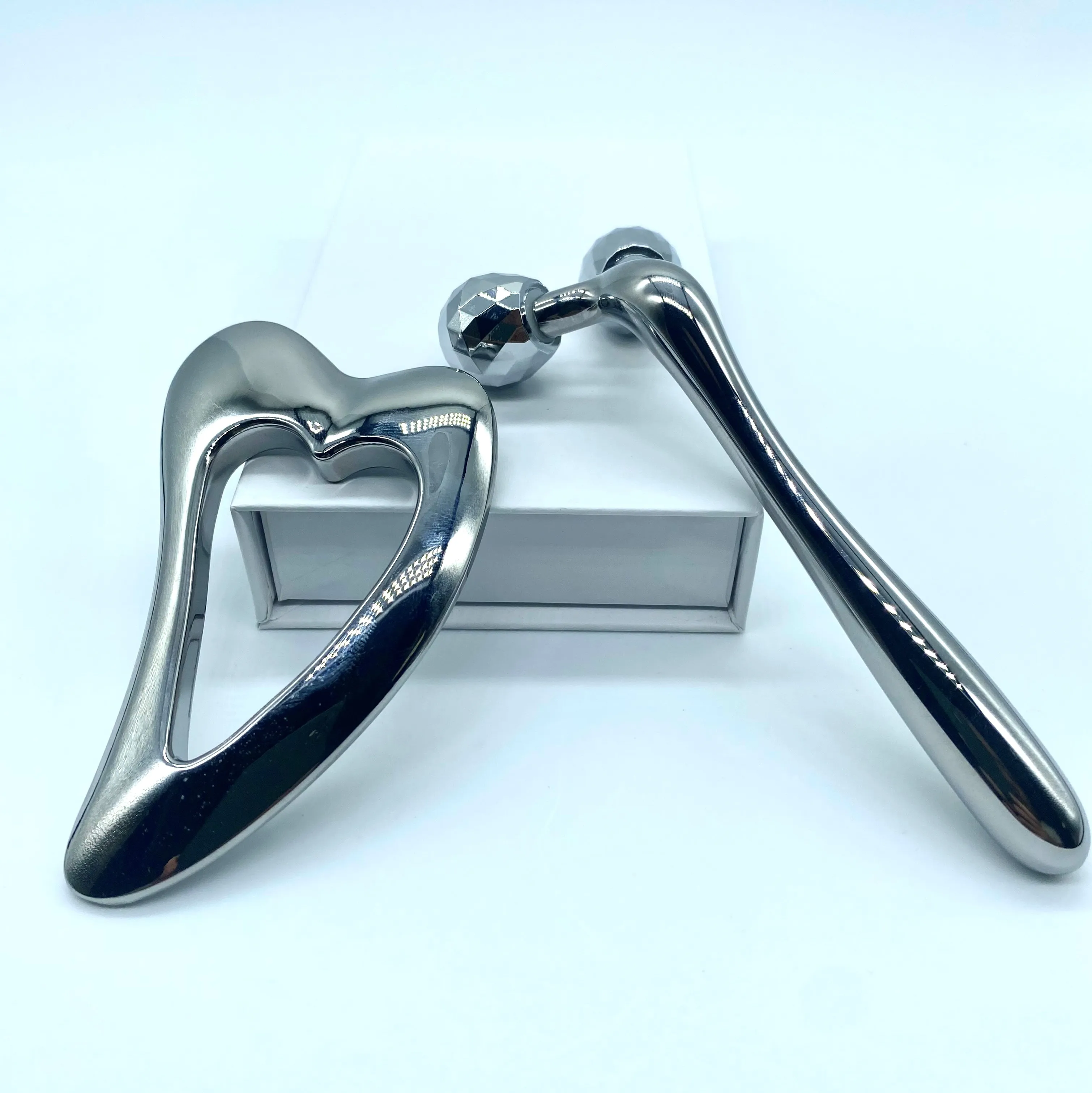 Face Slimming V Face Massage Beauty Stick Double Chin Masseter Muscle Lifting Tightening Gua Sha Metal Jade Roller Set