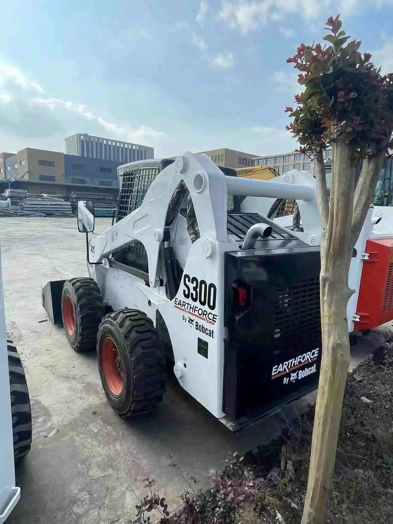 Bobcat S300 мини 3 тонны лидер продаж подержанный погрузчик хорошее качество низкая цена