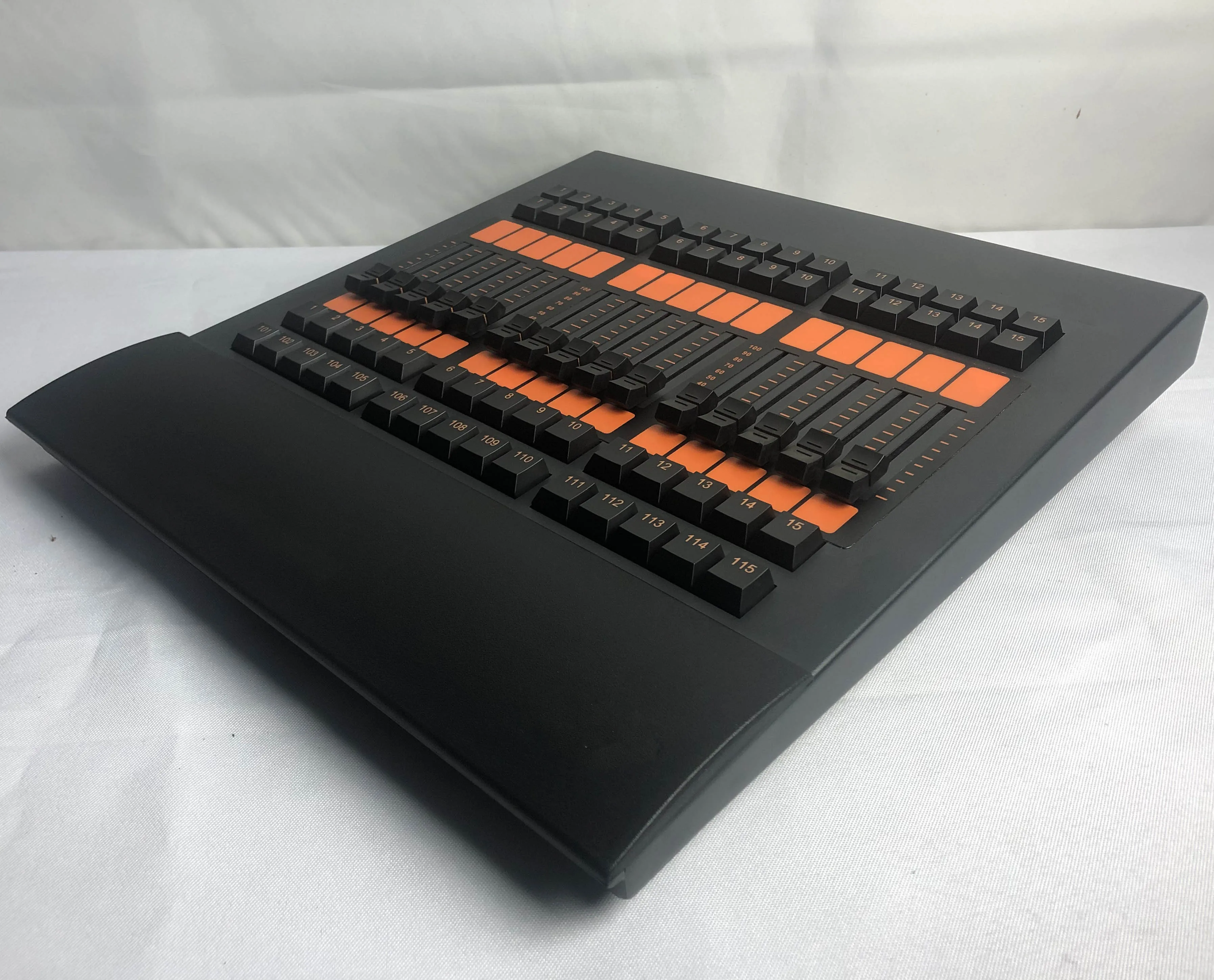2 years warranty  controller command fader wing stage light console