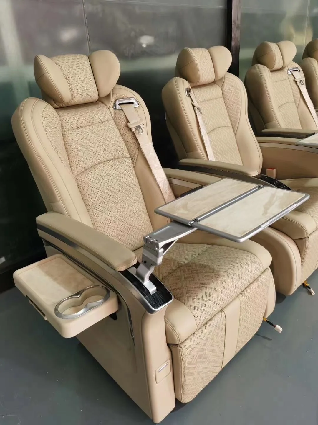 Electric Luxury Vip Massage Rotating Multifunction Luxury Van Seat For Sprinter Alphard Vito Hiace V Class