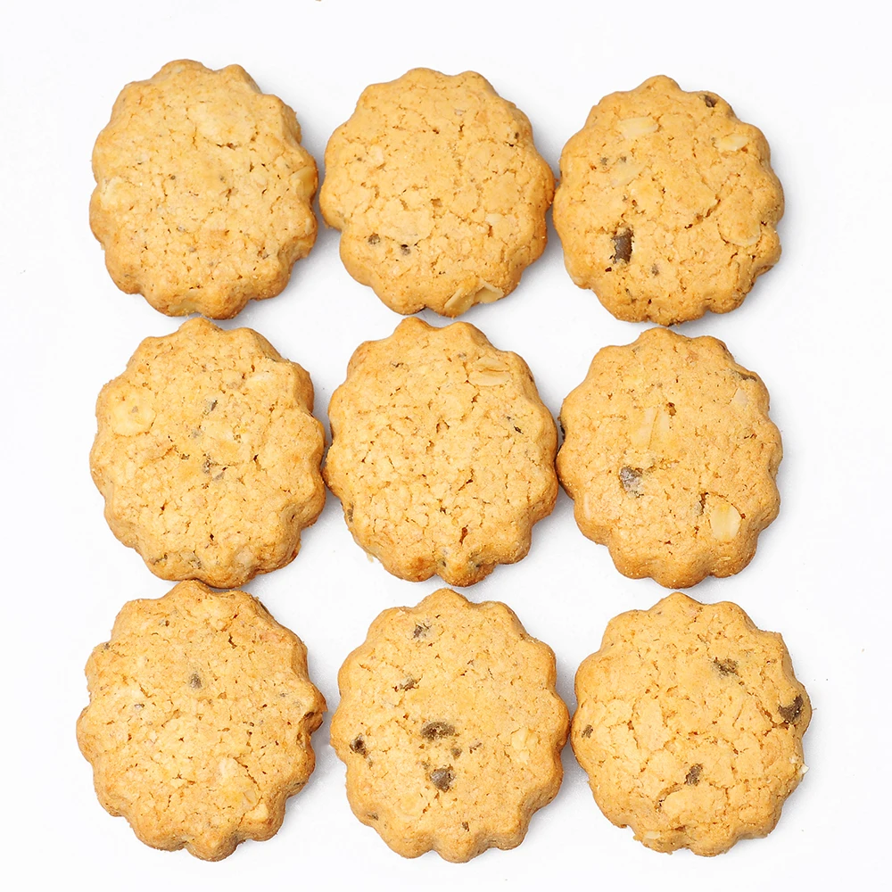 Pet supplies OEM dog crunchy biscuits with fillings dog treats dog food cat food