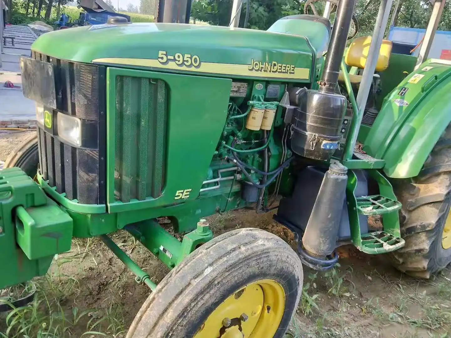 Дешевый б/у трактор John deer 5E-950 хорошее состояние 95 л.с. полноприводный сельскохозяйственный/дизельный на