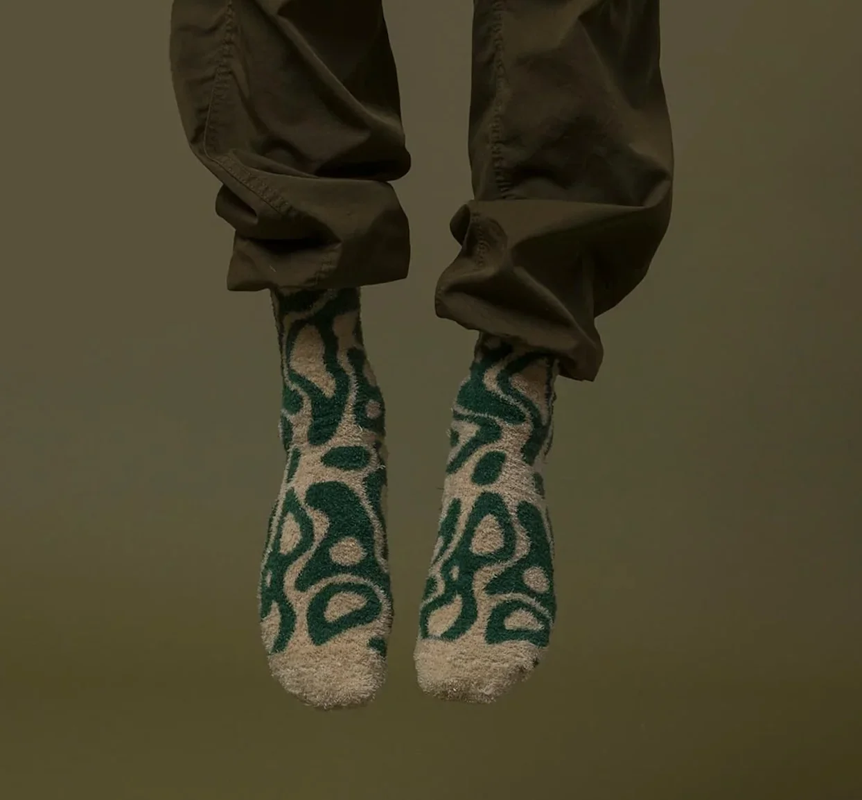 THETA Best Coolest Mens Green Feather Yarns Winter Warm Embroidery Long Socks Furry Custom Socks