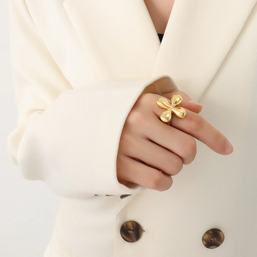 New Design 18 K Gold Plated Stainless Steel Flower High Polish Ring Waterproof Non Fading Jewelry Women Wedding Gift