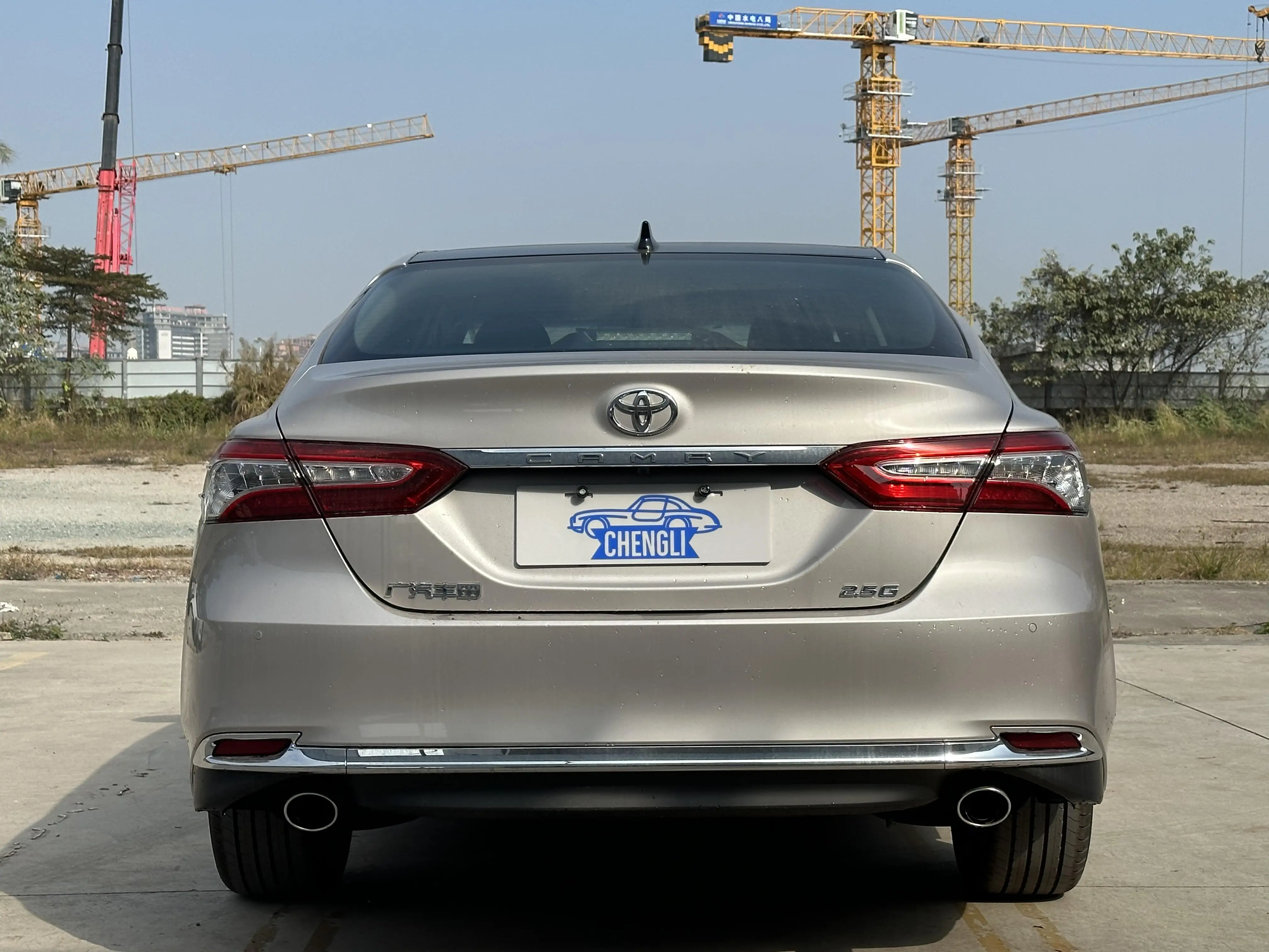 2023 Toyota Camry 2 0G седан автомобиль из Китая новый бензиновый и электрический Темный салон с светлым цветом