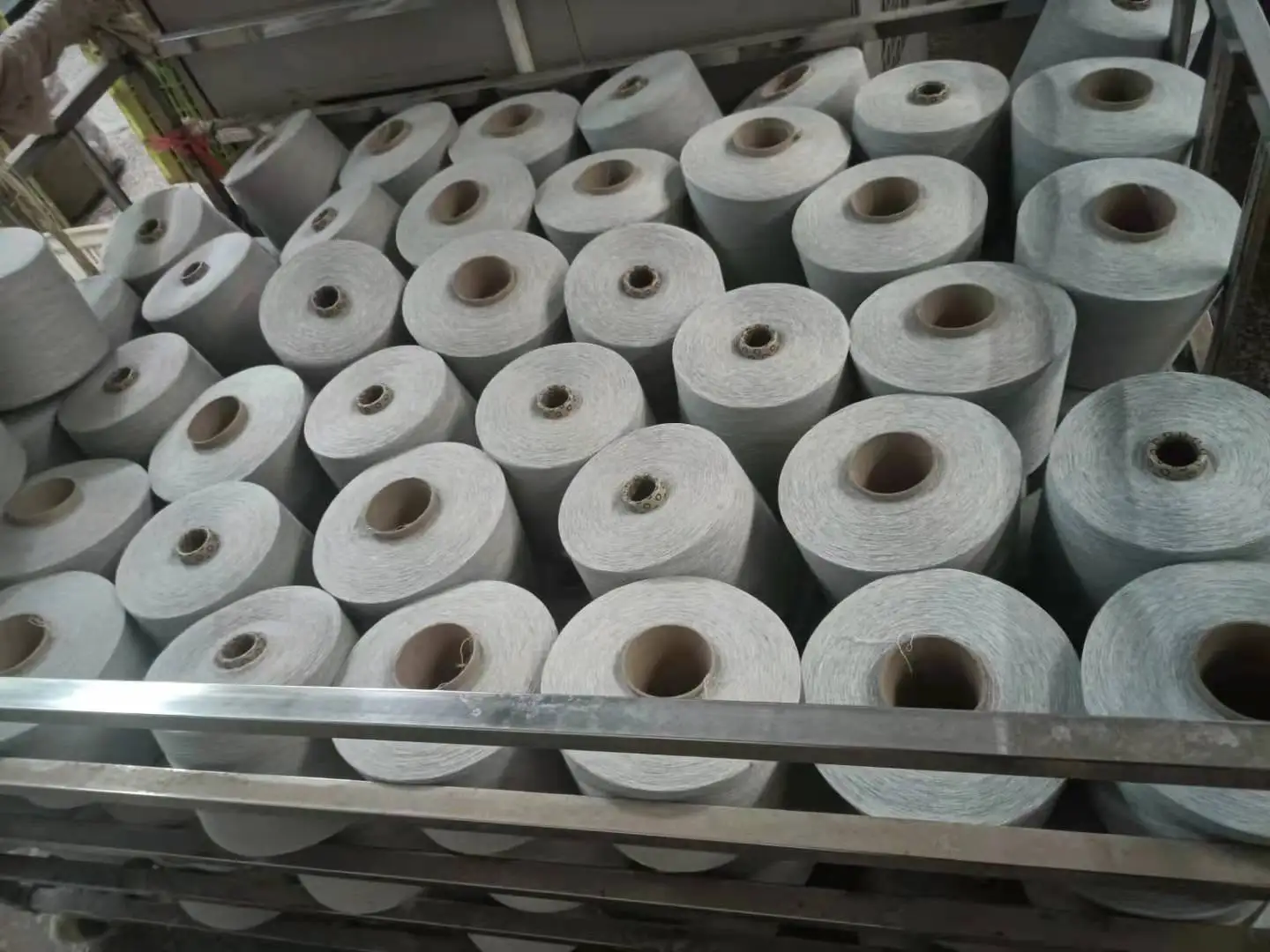 100% Carded Cotton Yarn 20/1 Ring Spun Yarn Cotton Made In China