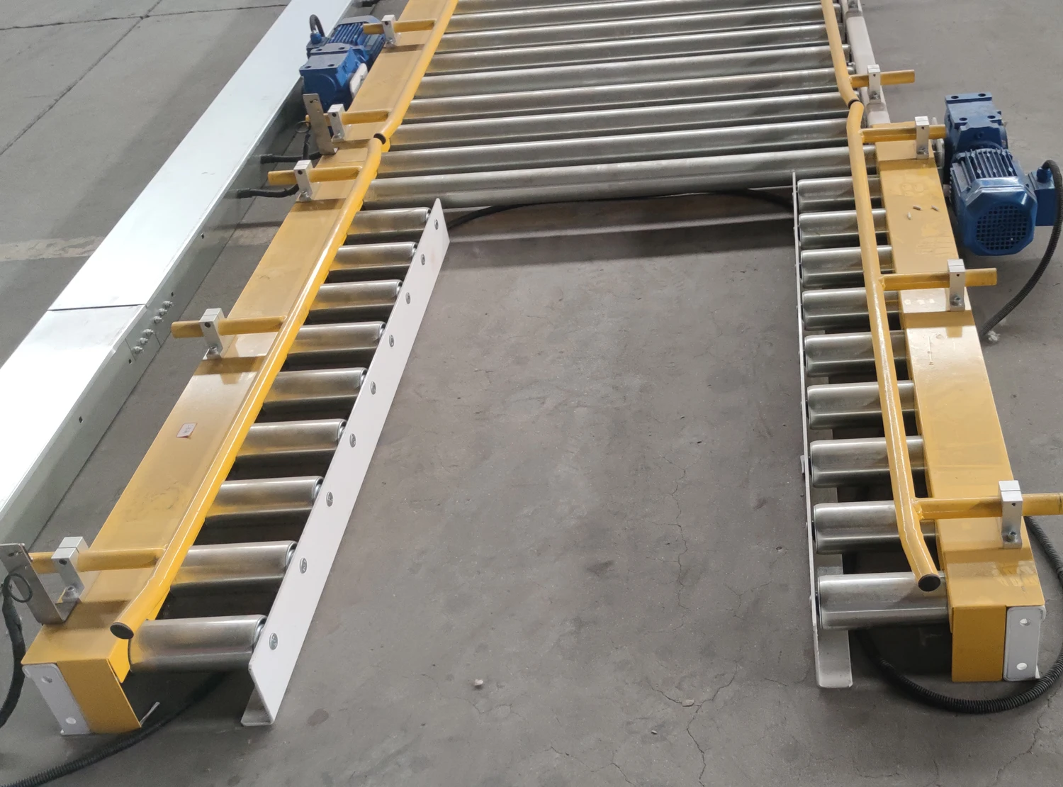 Floor roller conveyor High performance pallet roller track Fully automatic pallet conveyor for pallet storage