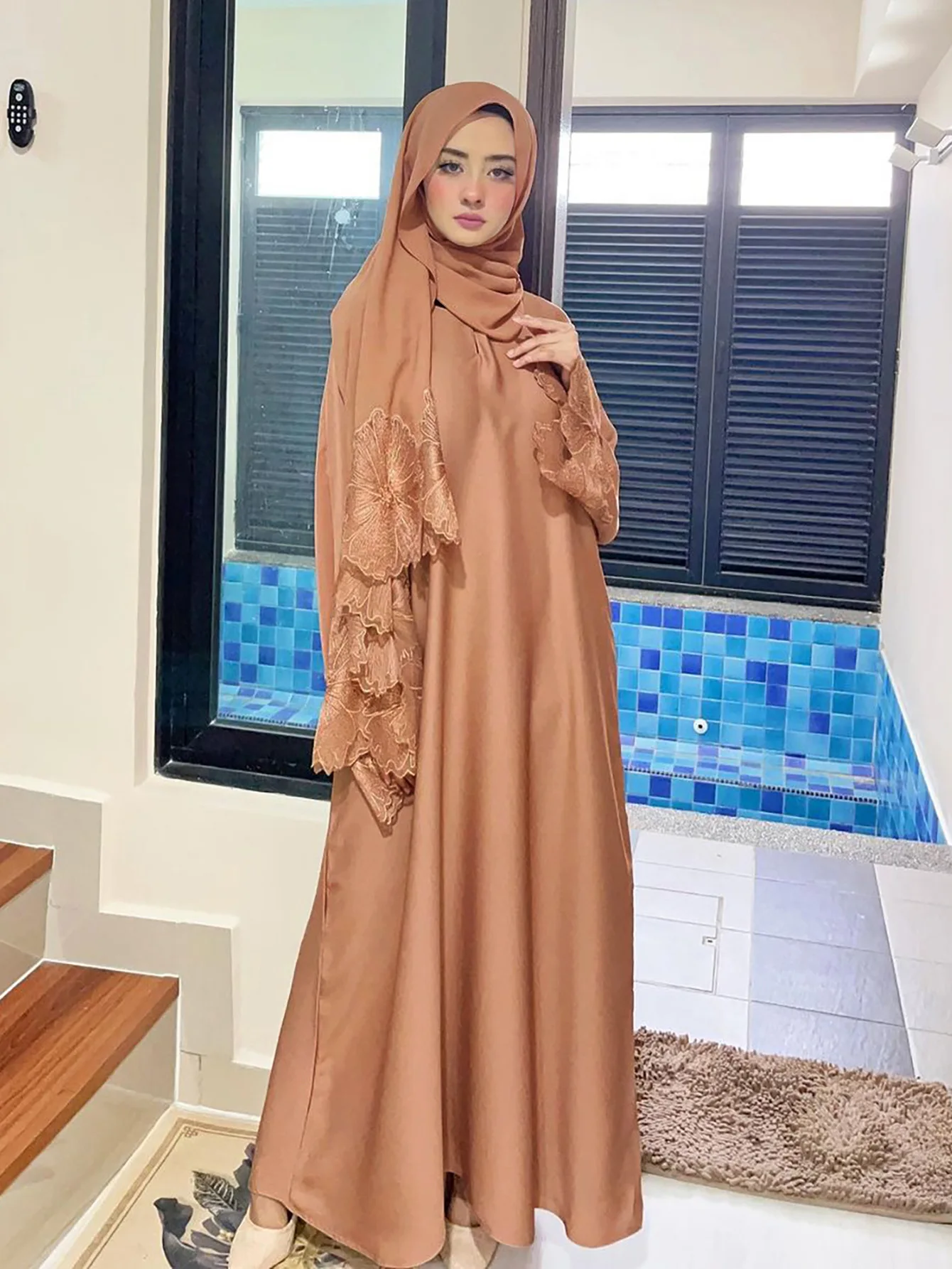 Muslim Woman Abaya Robe Burqa Embroidery Elegant Modest Dress Arab Dubai Turkish Islamic Women Clothing Abayas With Hijab