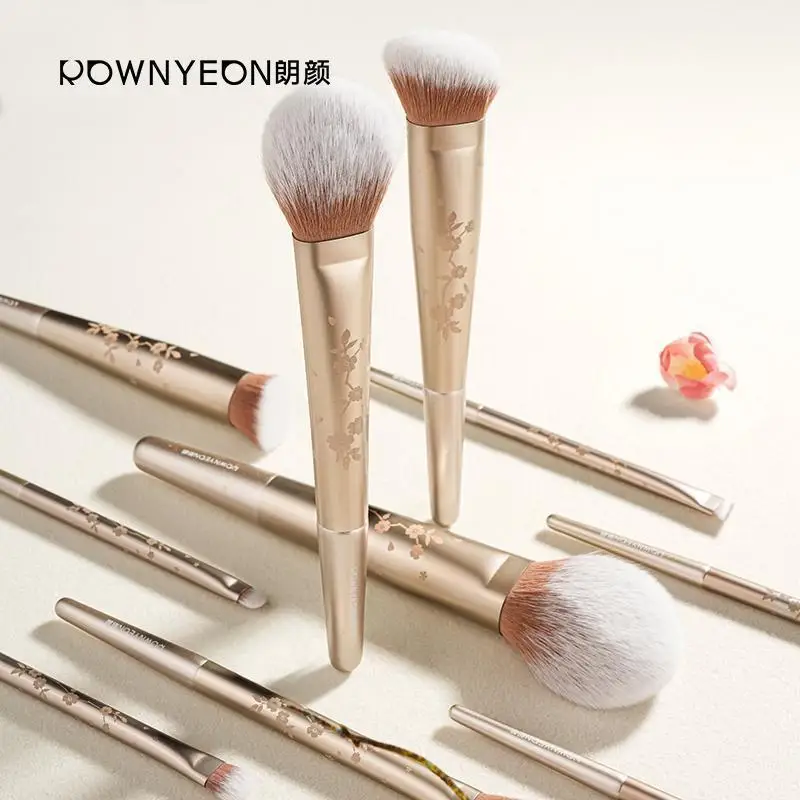 Private Label Professional 2023 Luxury Make Up Brush Tool Wholesale Price Quality Durable Handle 10Pcs Makeup Brush Set