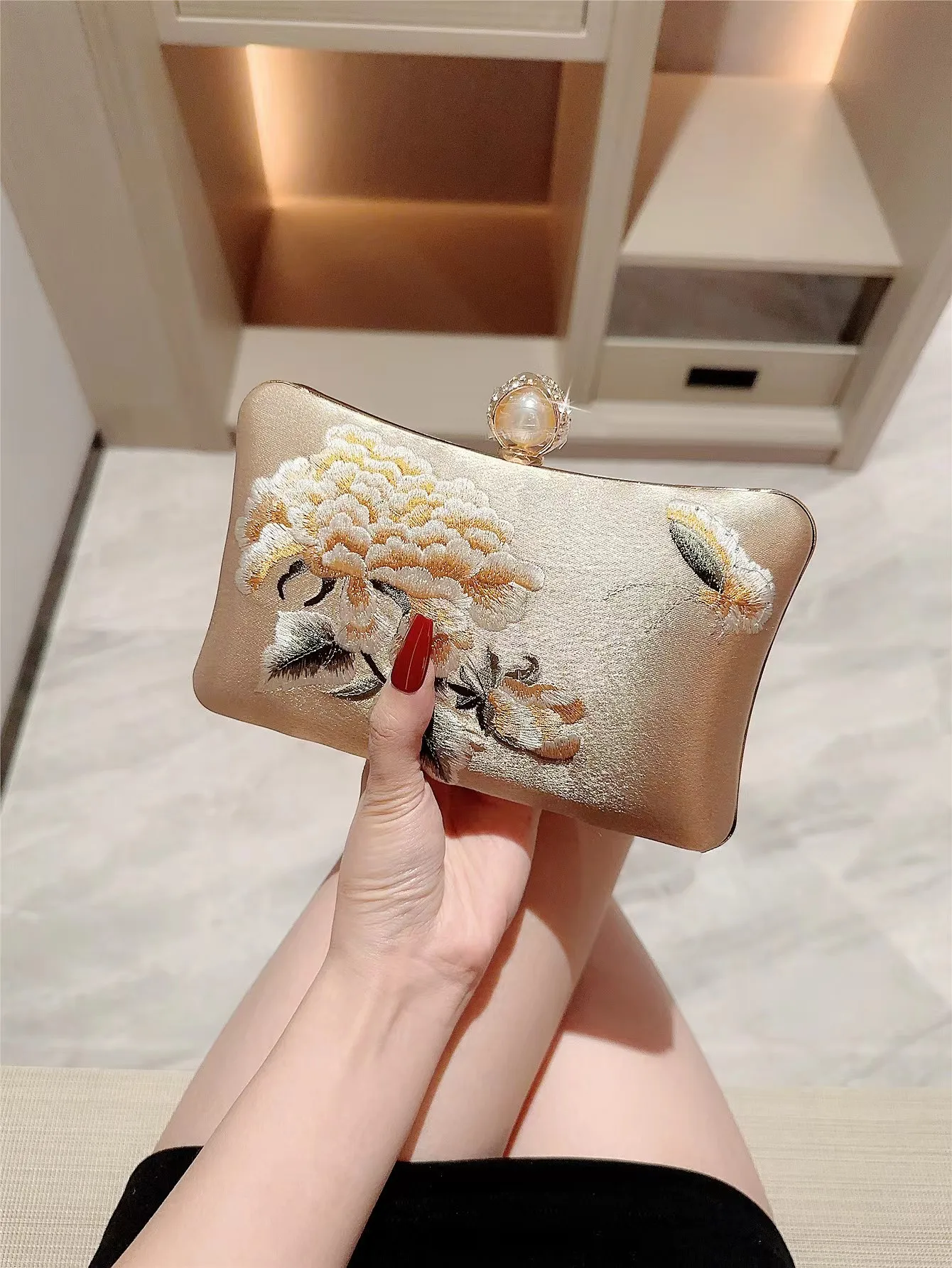 elegant neo Chinese style evening bags luxury women champagne embroidery silk satin clutch bag for banquet dinner