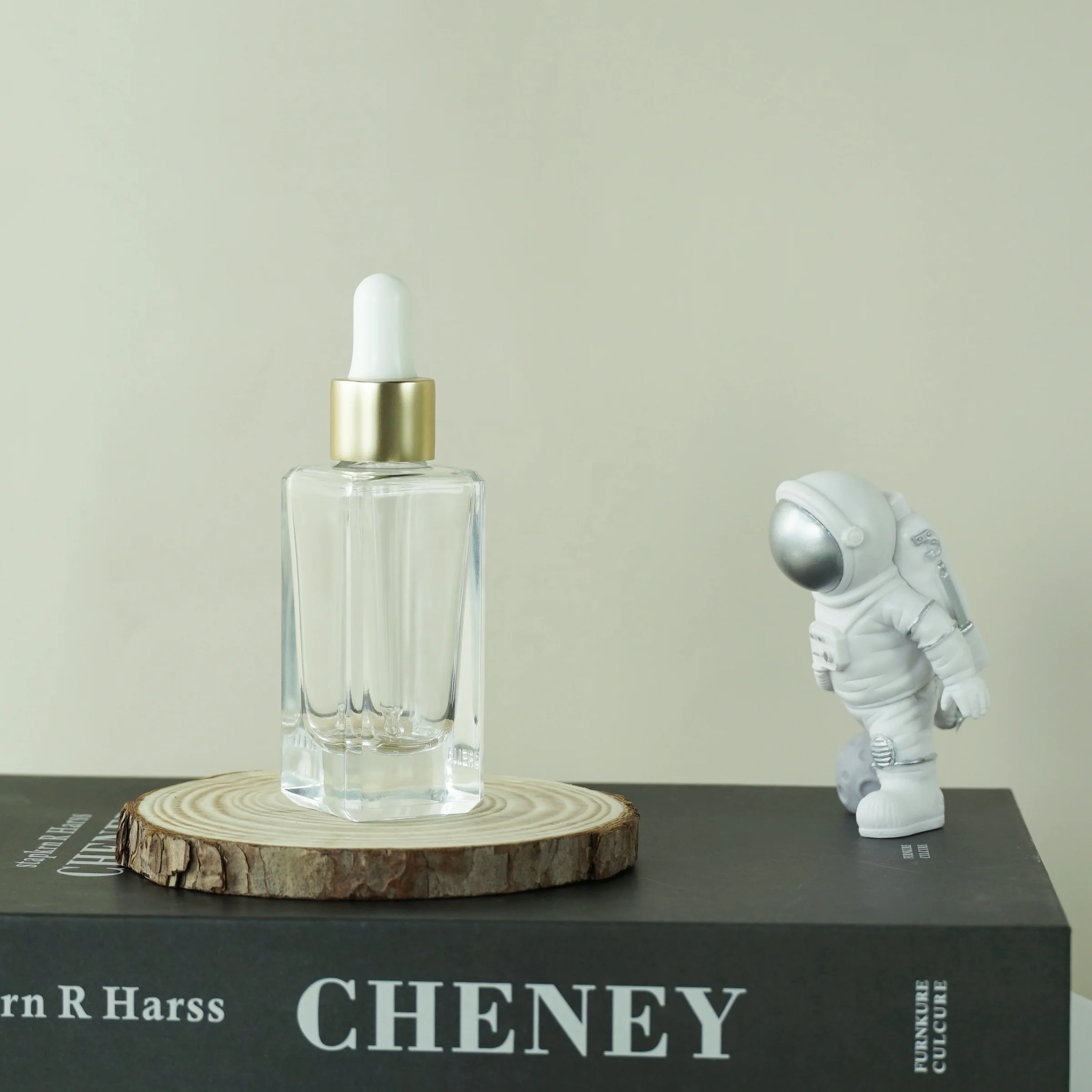 1oz  30ml square glass bottle with dropper  for essential oil products, serum, PCR pumps available