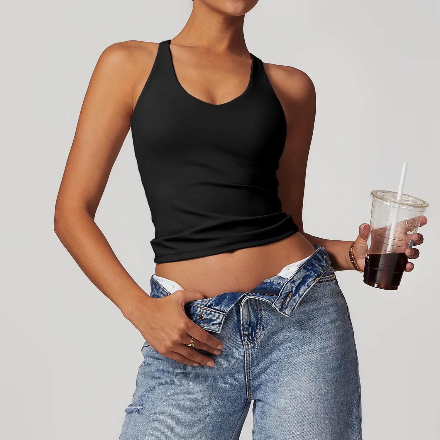 Custom Wholesale Solid Padded Ladies Gym Crossback Sports Bra Yoga Workout Crop Tops Fitness Naked Feeling V Neck Tank Tops