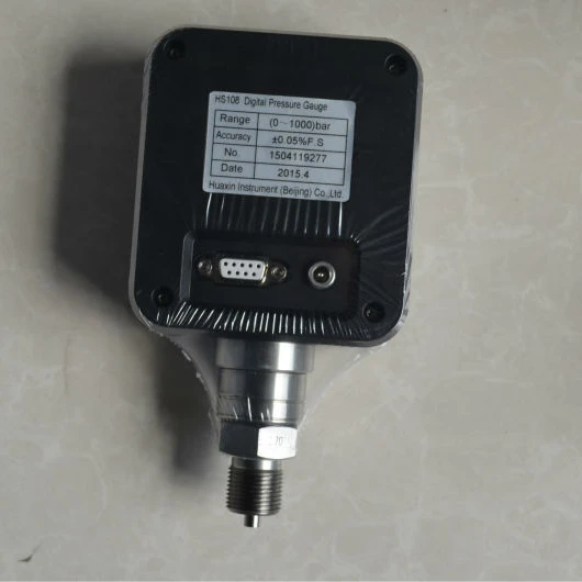 Pressure master gauge with high accuracy and 6 digits display