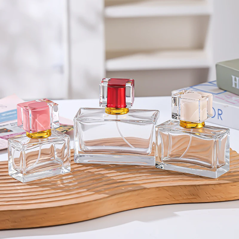Wholesale 30ml 50ml Clear Square Fragrance Spray Bottle Custom Refillable Luxury Empty Glass Perfume Bottle
